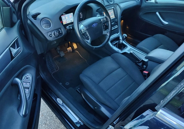 Ford Mondeo cena 29600 przebieg: 230000, rok produkcji 2013 z Góra małe 379